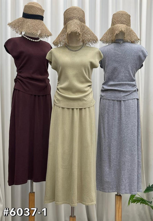 Knitted Round Neck Sleeveless Tops With Skirts